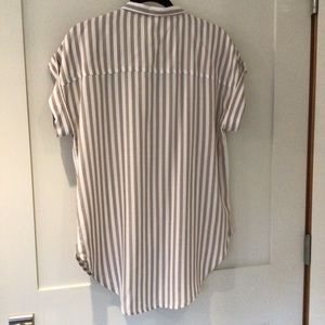 Alexander Jordan Long Tailed women’s Shirt.  Medium